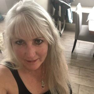 Meet your Posher, Renee